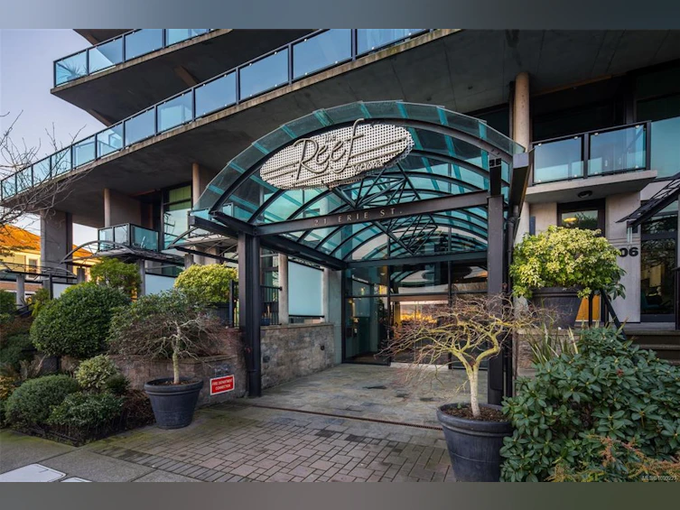 310-21 Erie Street, Victoria, BC, V8V 5A8 - 31