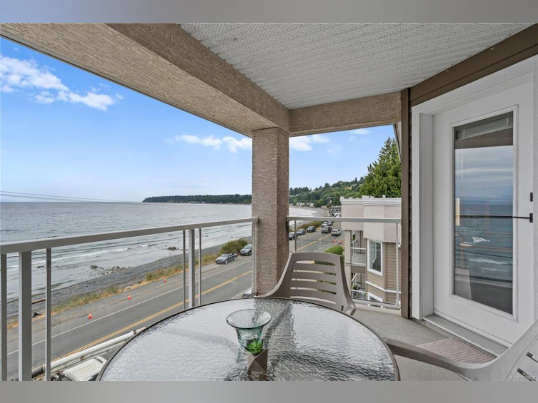 301-3156 W Island Highway, Qualicum Beach, BC, V9K 2J7 - 13