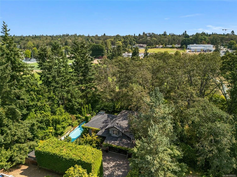 3971 Blenkinsop Road, Saanich, BC, V8P 3P8 - 49