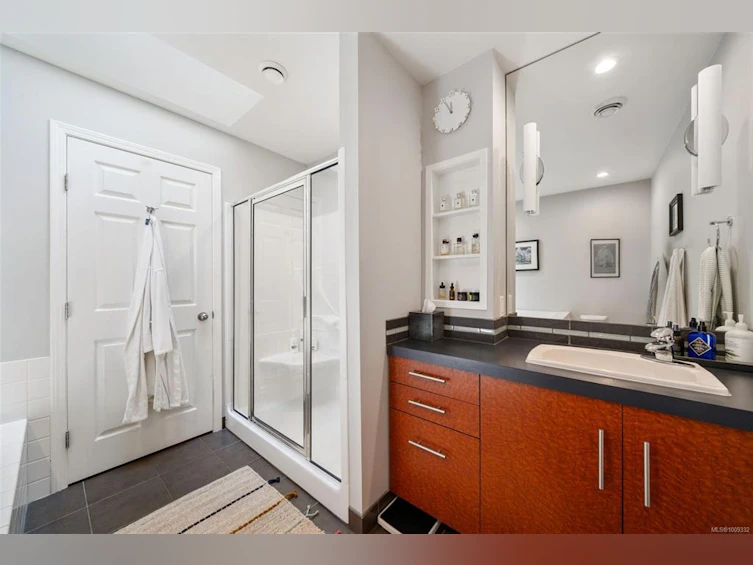 3971 Blenkinsop Road, Saanich, BC, V8P 3P8 - 24