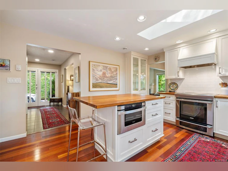 3971 Blenkinsop Road, Saanich, BC, V8P 3P8 - 14