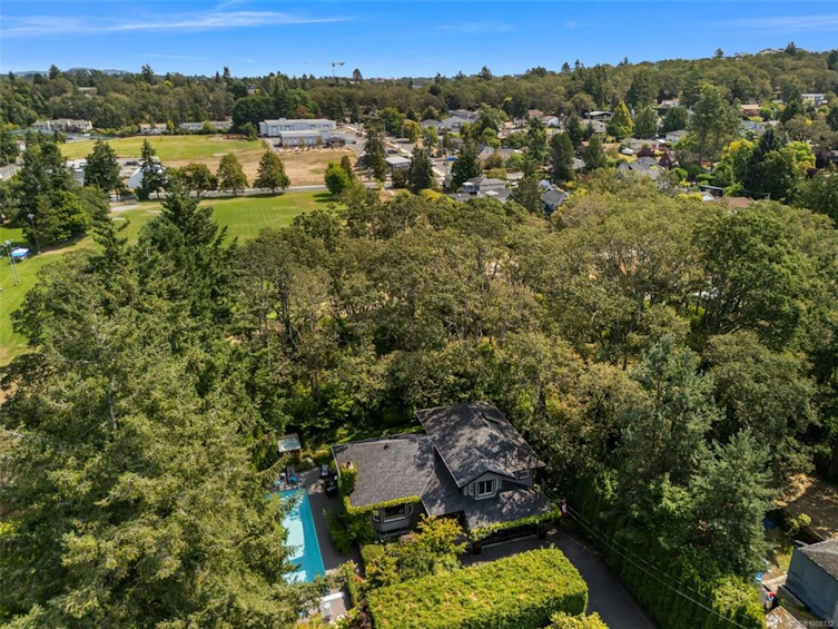 3971 Blenkinsop Road, Saanich, BC, V8P 3P8 - 48
