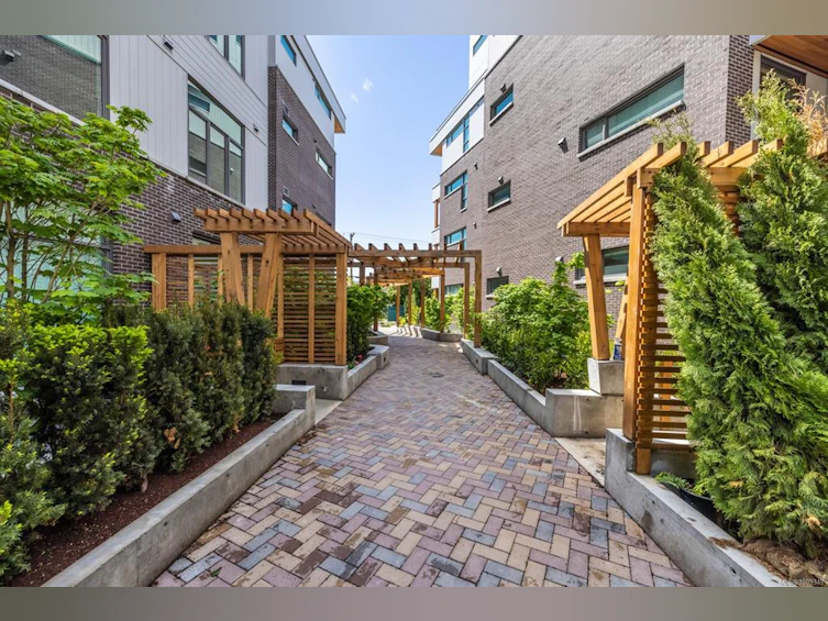 105-501 Park Place, Esquimalt, BC, V9A 0H3 - 25