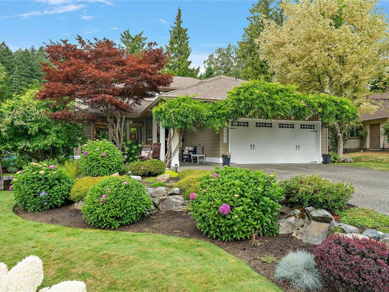 1590 Mayneview Terrace, North Saanich BC V8L 5E7
