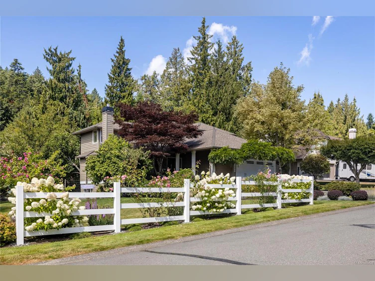 1590 Mayneview Terrace, North Saanich, BC, V8L 5E7 - 8