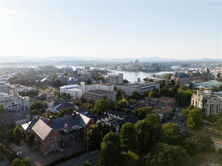 17-675 Superior Street, Victoria, BC, V8V 1V1 - 28