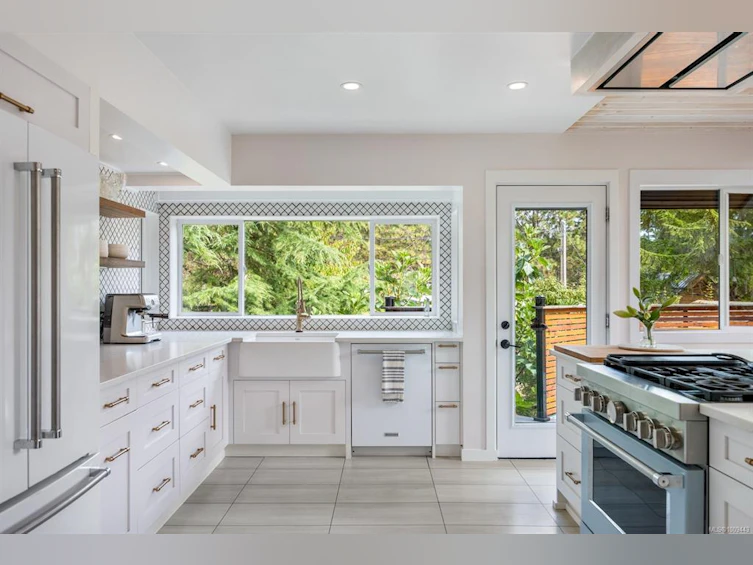 1975 Clamshell Drive, Gabriola Island, BC, V0R 1X6 - 23