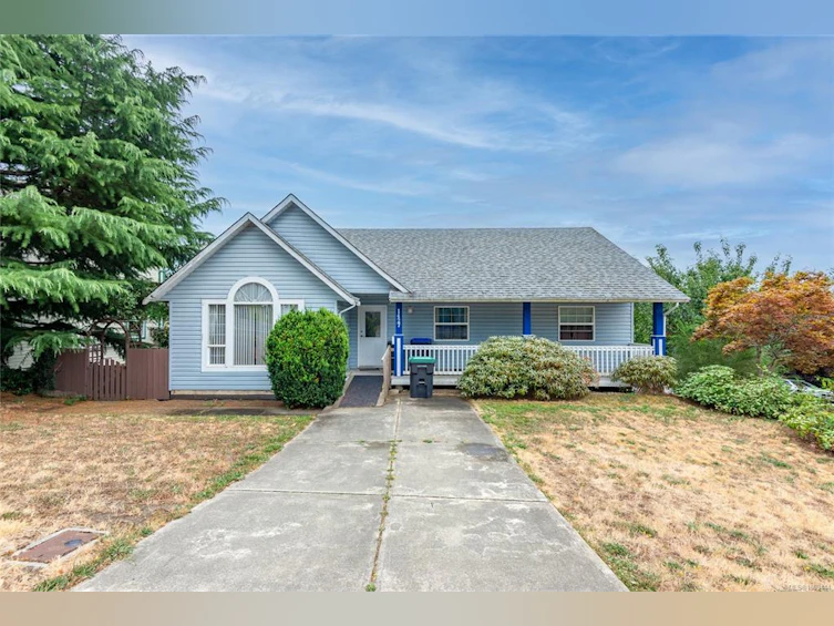 1427 Noel Avenue, Comox, BC, V9M 3H8