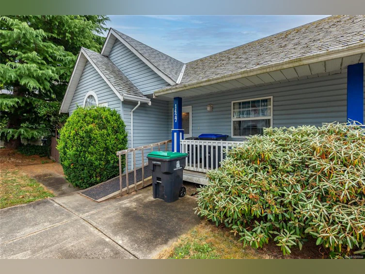 1427 Noel Avenue, Comox, BC, V9M 3H8 - 2
