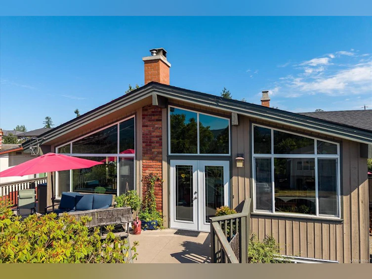 2222 Fern Road, Nanaimo, BC, V9S 2W9
