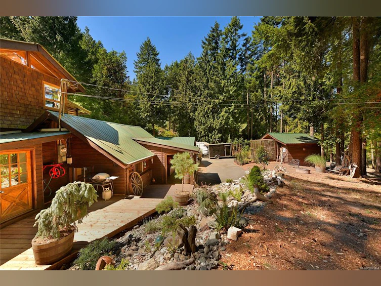 604 Waugh Road, Mayne Island, BC, V0N 2J1 - 3