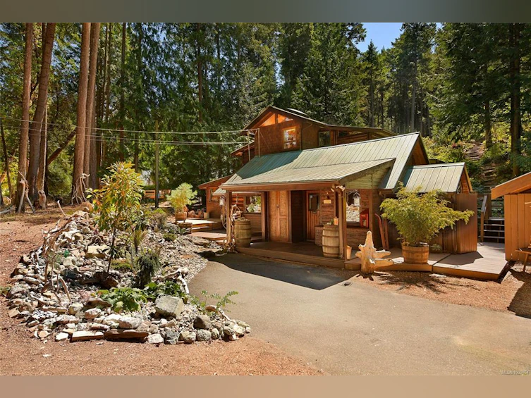 604 Waugh Road, Mayne Island, BC, V0N 2J1 - 4
