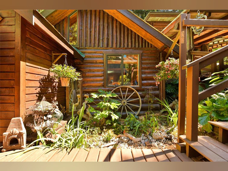 604 Waugh Road, Mayne Island, BC, V0N 2J1 - 11