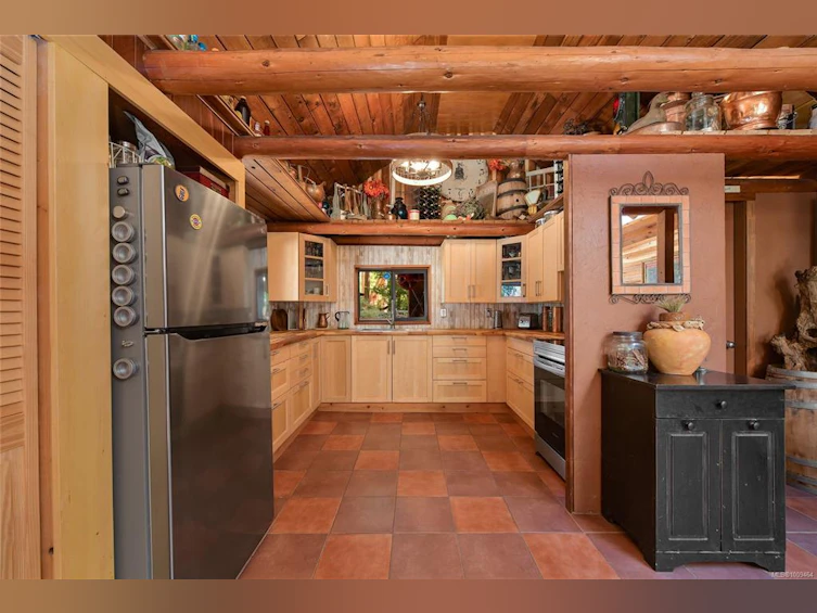 604 Waugh Road, Mayne Island, BC, V0N 2J1 - 18