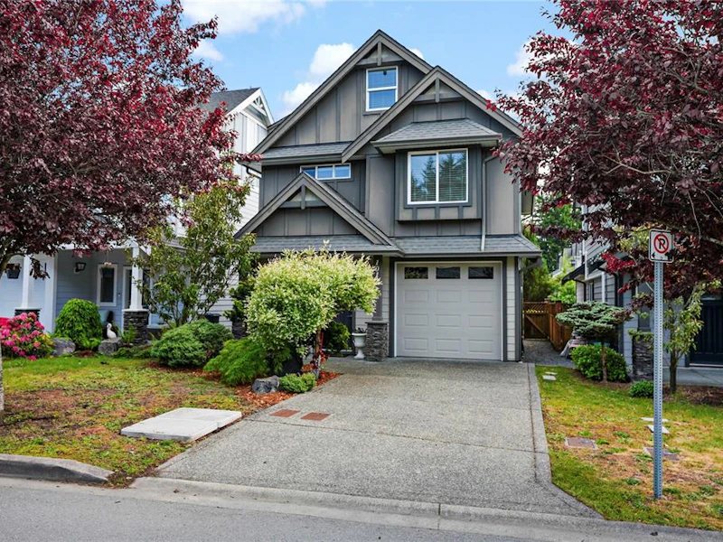 1011 Braeburn Avenue, Langford BC V9C 0H8