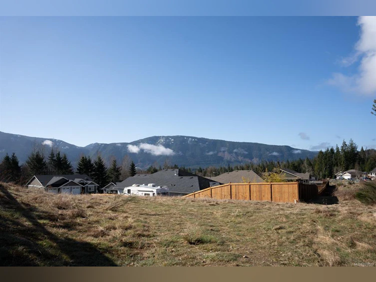 464 Mountain View Drive, Lake Cowichan, BC, V0R 2G1 - 5