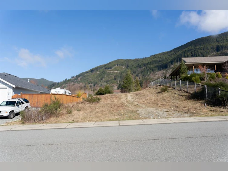 464 Mountain View Drive, Lake Cowichan, BC, V0R 2G1 - 8