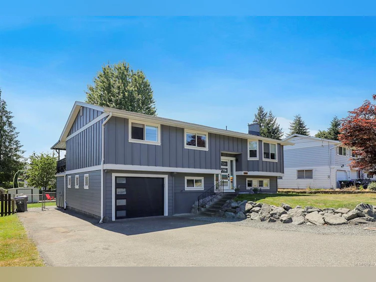 1643 Tsimshian Avenue, Comox, BC, V9M 2M4