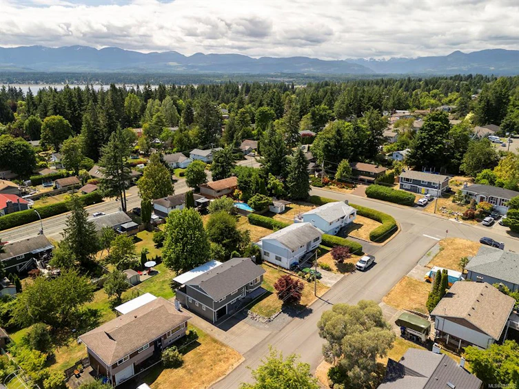 1643 Tsimshian Avenue, Comox, BC, V9M 2M4 - 28