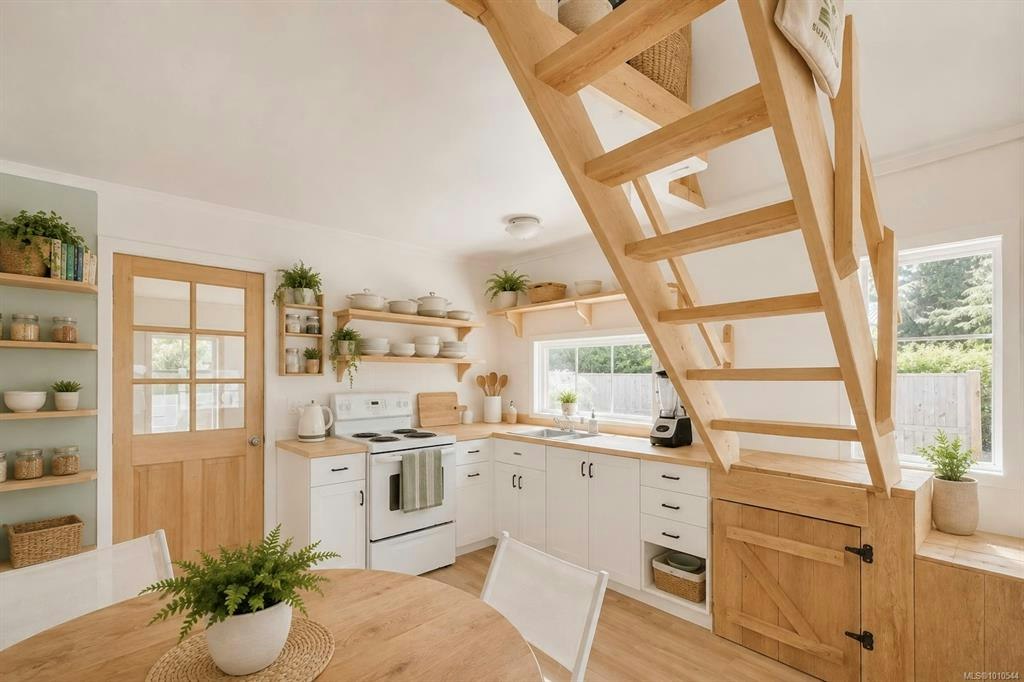 1316 Lynn Road, Tofino, BC, V0R 2Z0 - 42