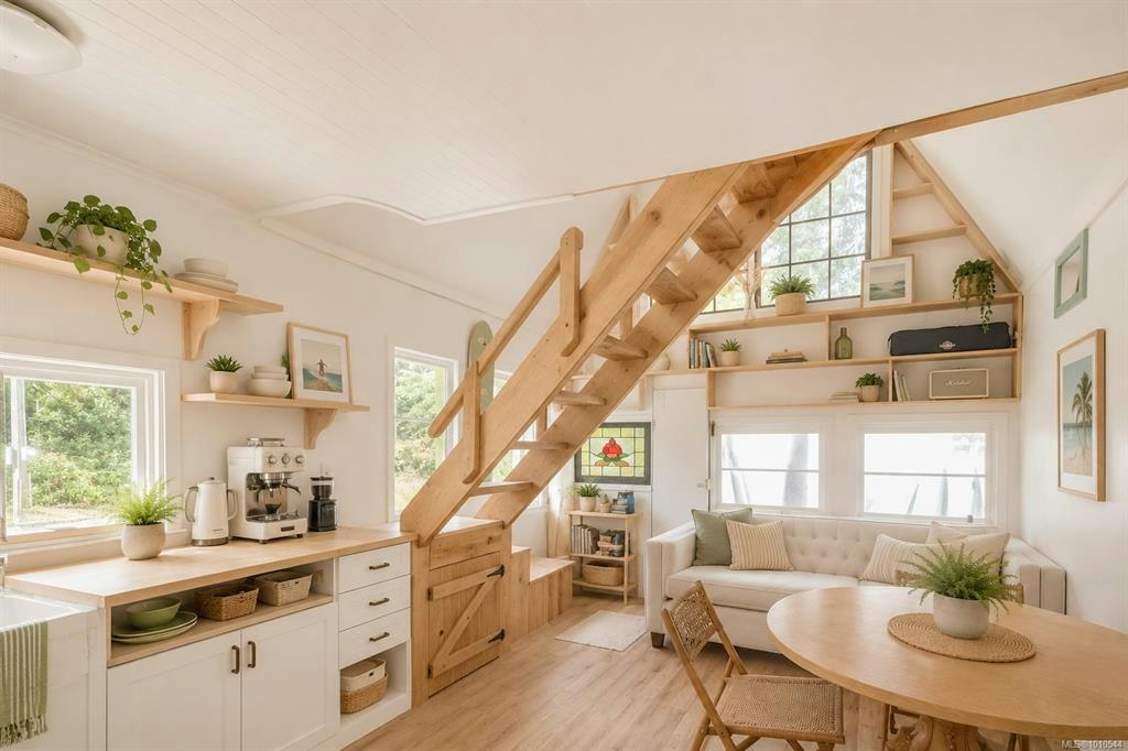 1316 Lynn Road, Tofino, BC, V0R 2Z0 - 44