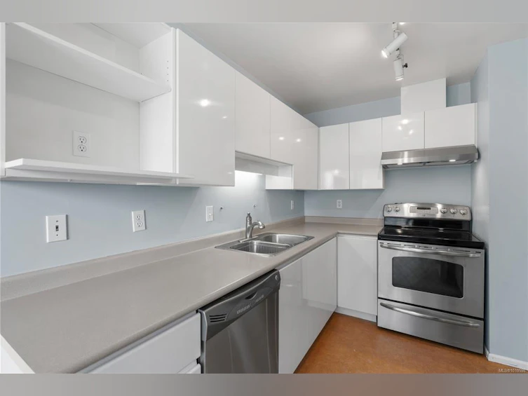 410-935 Johnson Street, Victoria, BC, V8V 3N5 - 12