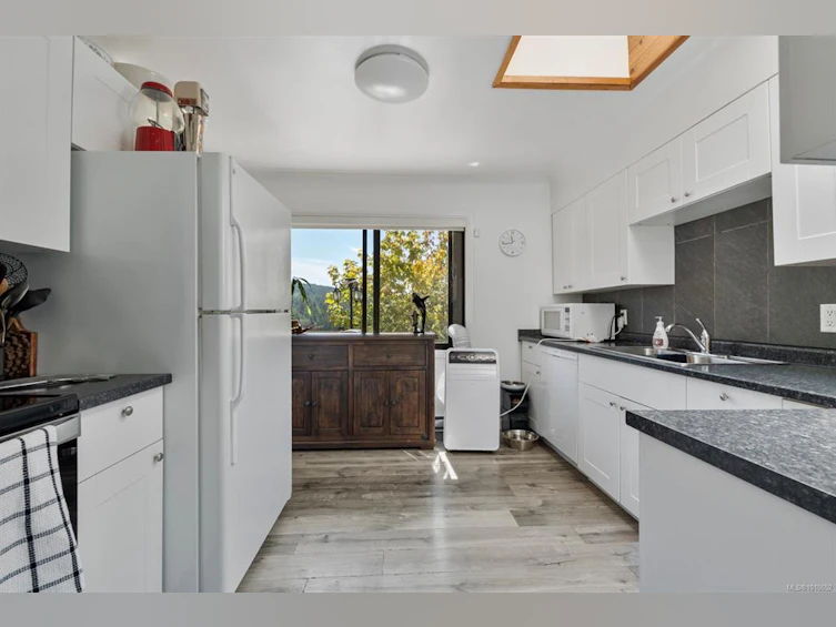 5201 Sooke Road, Sooke, BC, V8V 1L9 - 18