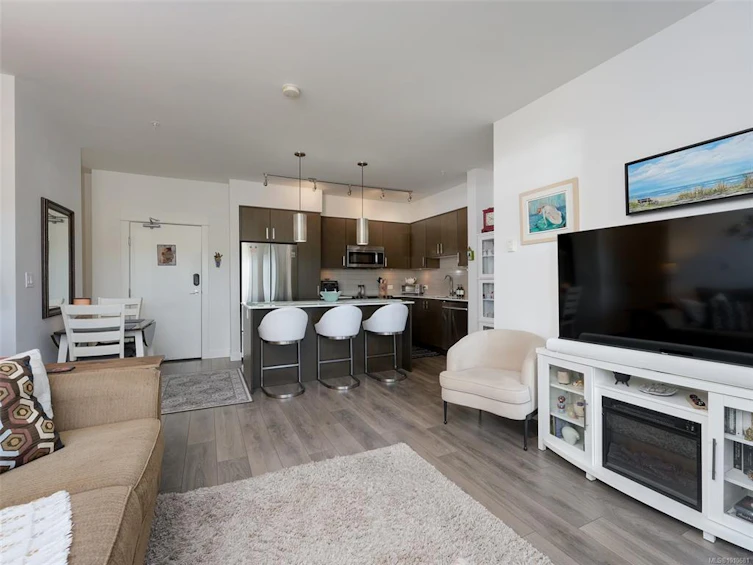 304-290 Wilfert Road, View Royal, BC, V9C 0H6 - 3