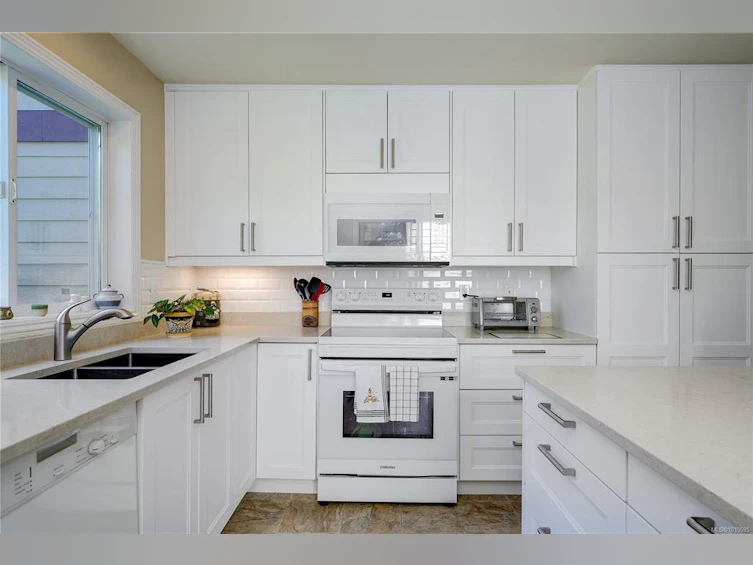 26-108 Aldersmith Place, View Royal, BC, V9A 7M8 - 11