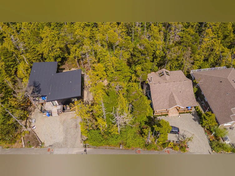 843 Lorne White Place, Ucluelet, BC, V0R 3A0 - 8