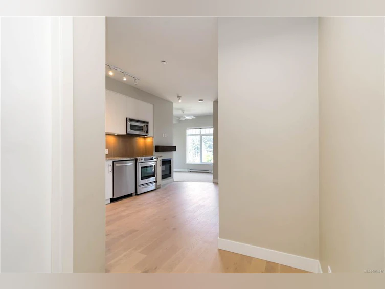 319-1375 Bear Mountain Pkwy, Langford, BC, V9B 0C9 - 3