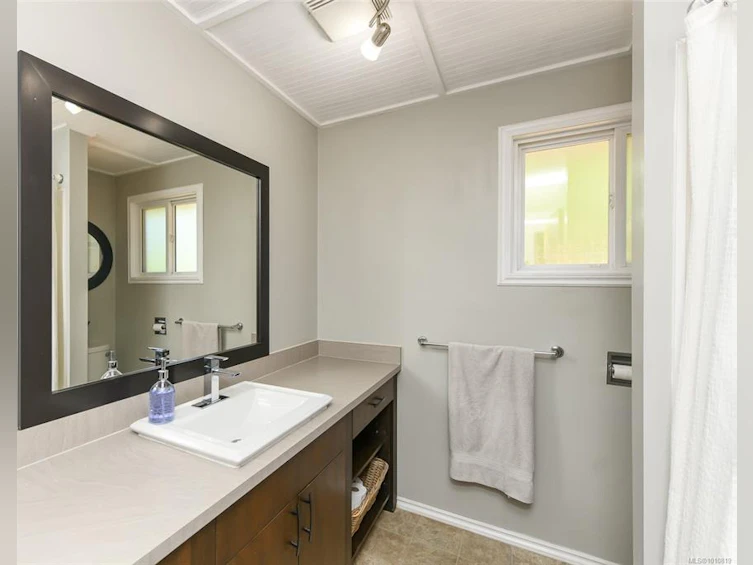 1964 Robb Avenue, Comox, BC, V9M 2E4 - 27