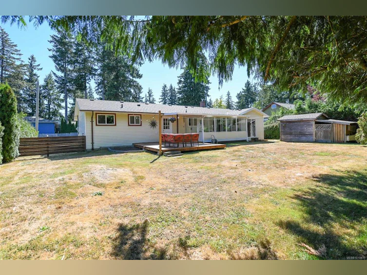 1964 Robb Avenue, Comox, BC, V9M 2E4 - 3