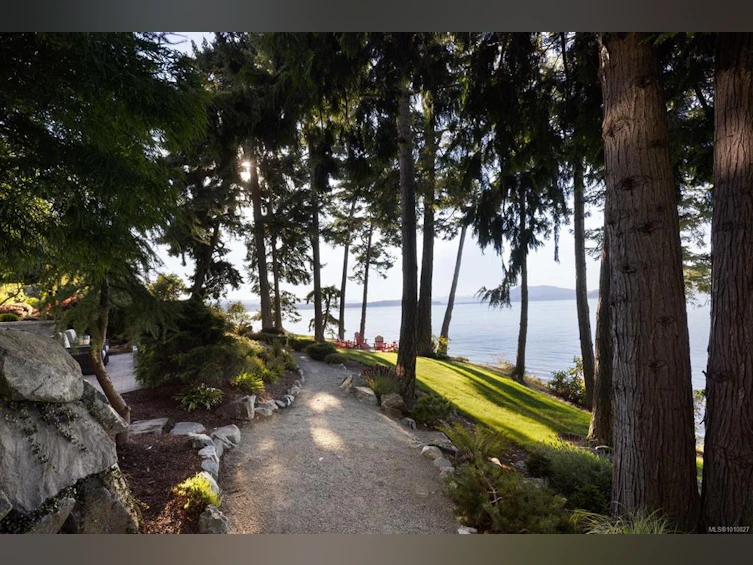 568 Lands End Road, North Saanich, BC, V8L 5K9 - 57