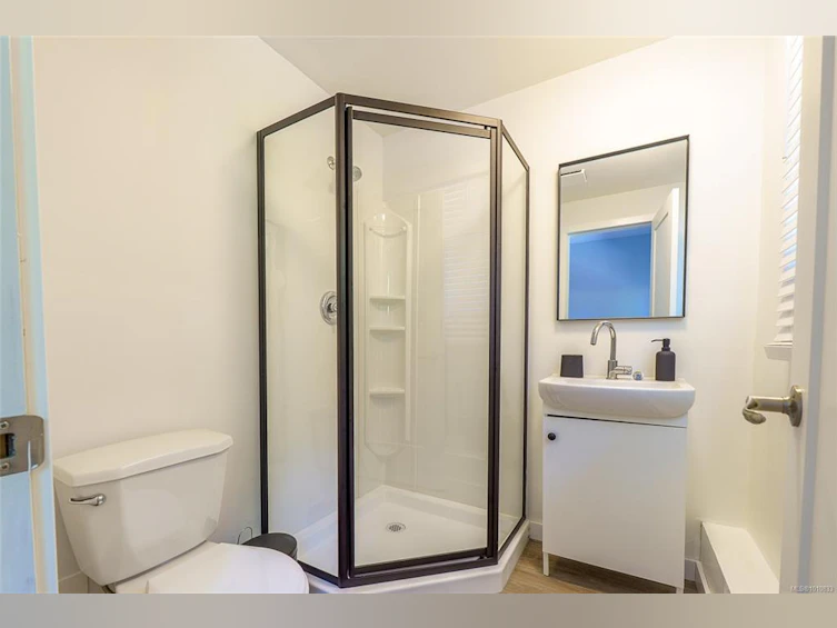 255 Otter Street, Ucluelet, BC, V0R 3A0 - 24