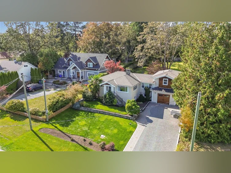3854 Ascot Drive, Saanich, BC, V8P 3S1 - 50