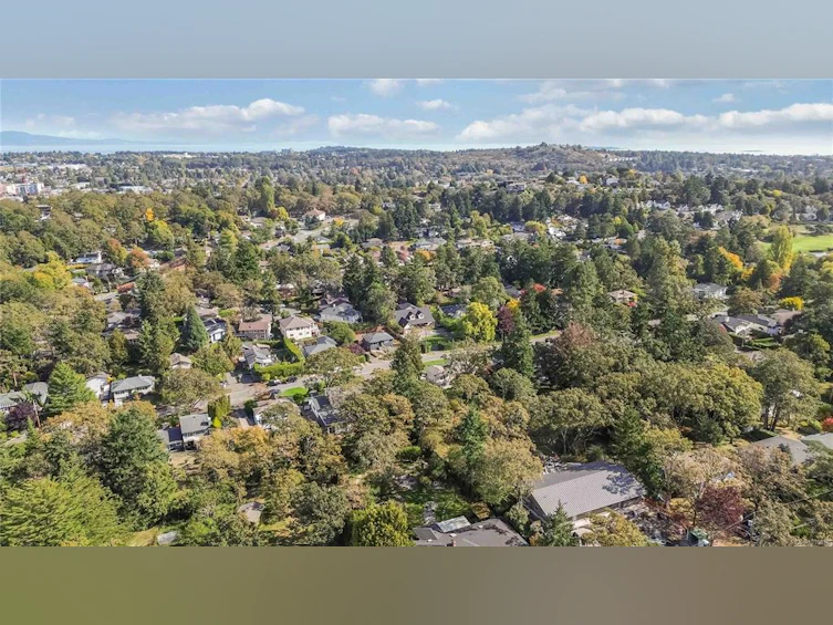 3854 Ascot Drive, Saanich, BC, V8P 3S1 - 57