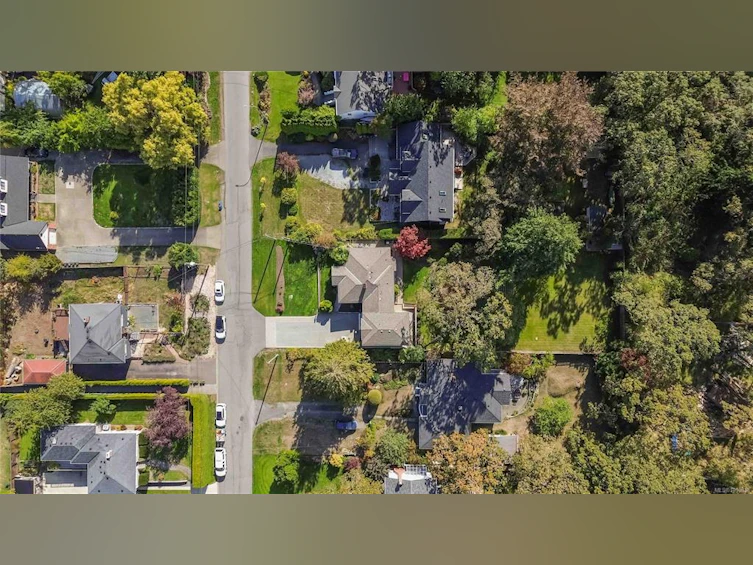 3854 Ascot Drive, Saanich, BC, V8P 3S1 - 59