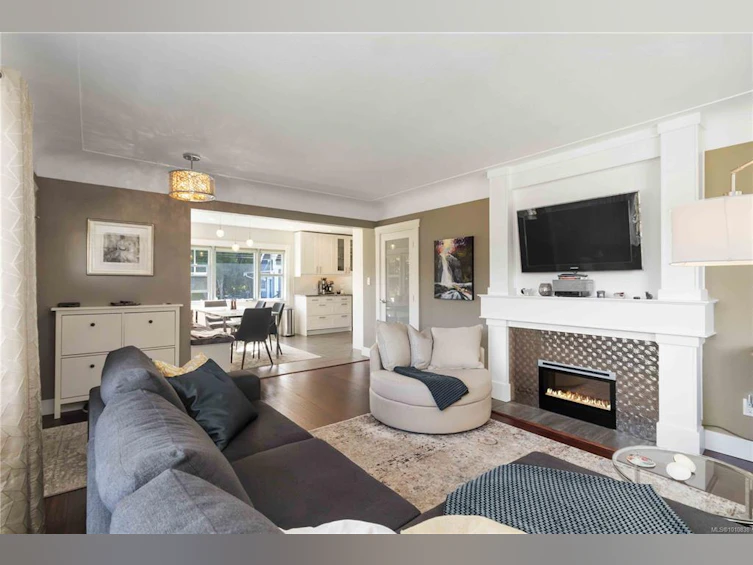 3854 Ascot Drive, Saanich, BC, V8P 3S1 - 7