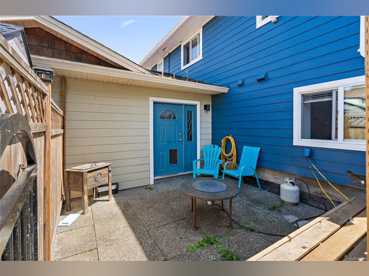 2015 Linda Place, Sidney, BC, V8L 2N4 - 23