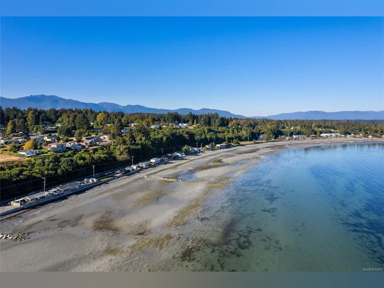 2935 W Island Highway, Qualicum Beach, BC, V9K 2H2 - 2