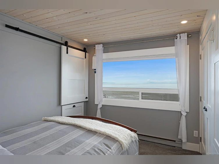 2935 W Island Highway, Qualicum Beach, BC, V9K 2H2 - 21