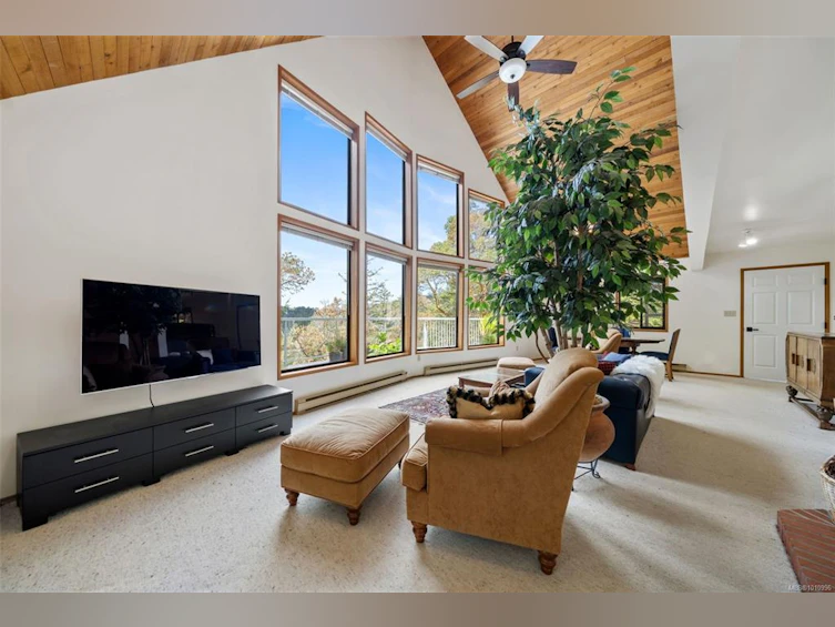 1618 Davies Road, Highlands, BC, V9B 6E8 - 5