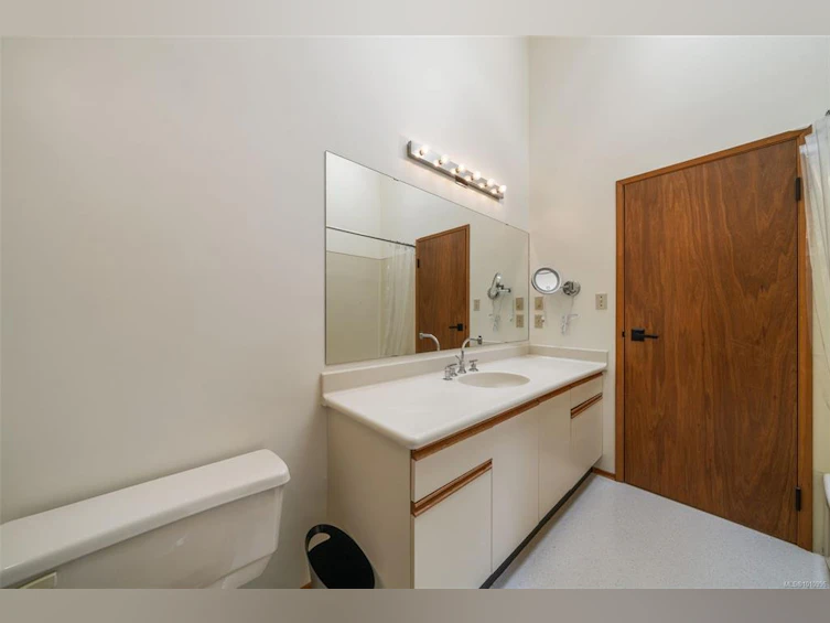 1618 Davies Road, Highlands, BC, V9B 6E8 - 30