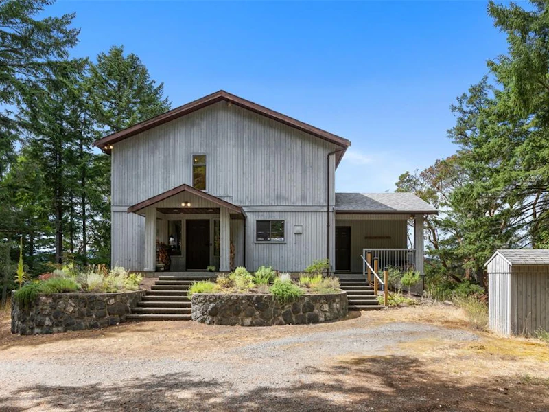 1618 Davies Road, Highlands BC V9B 6E8