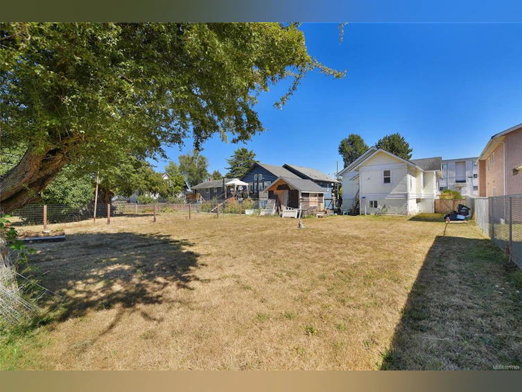3230 Eldon Place, Saanich, BC, V8Z 3R4 - 28