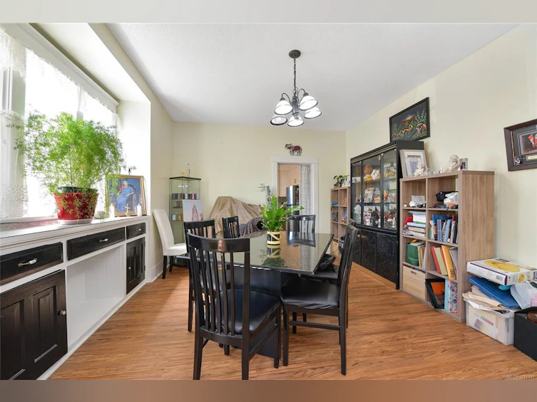 3230 Eldon Place, Saanich, BC, V8Z 3R4 - 9