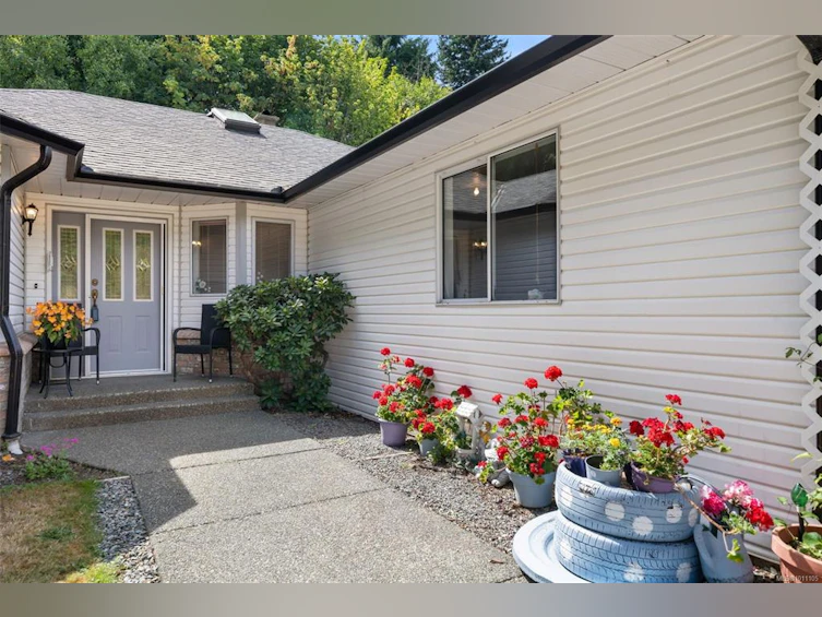 18 North Shore Road, Lake Cowichan, BC, V0R 2G0 - 3