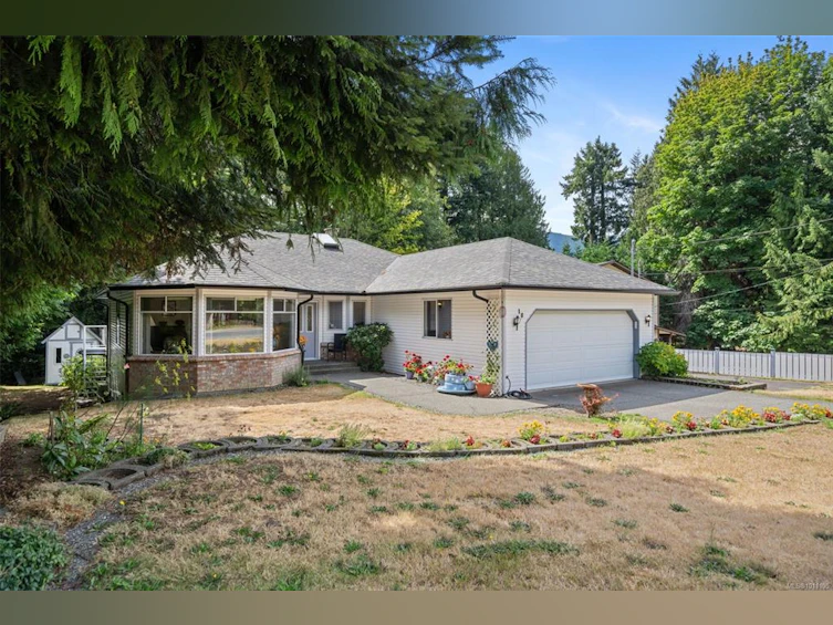 18 North Shore Road, Lake Cowichan, BC, V0R 2G0 - 2