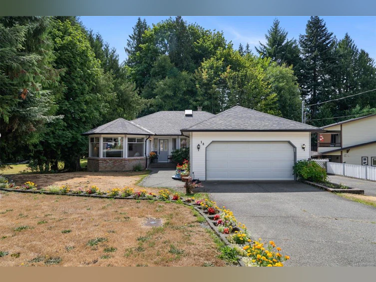 18 North Shore Road, Lake Cowichan, BC, V0R 2G0